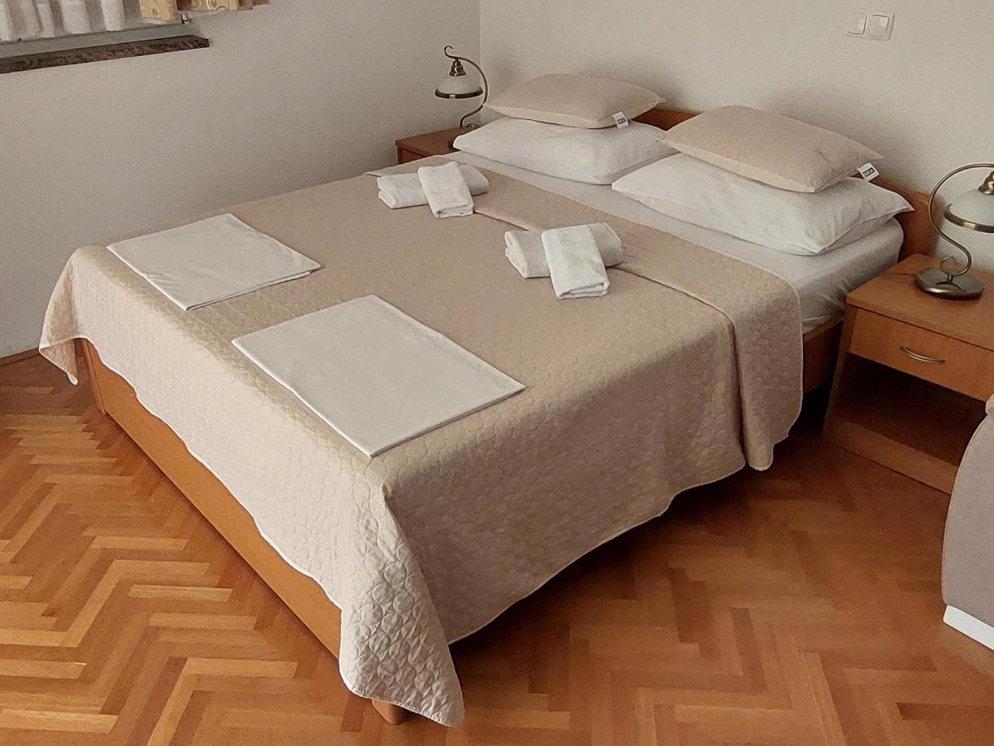 Apartments Villa Katarina Makarska Zimmer foto